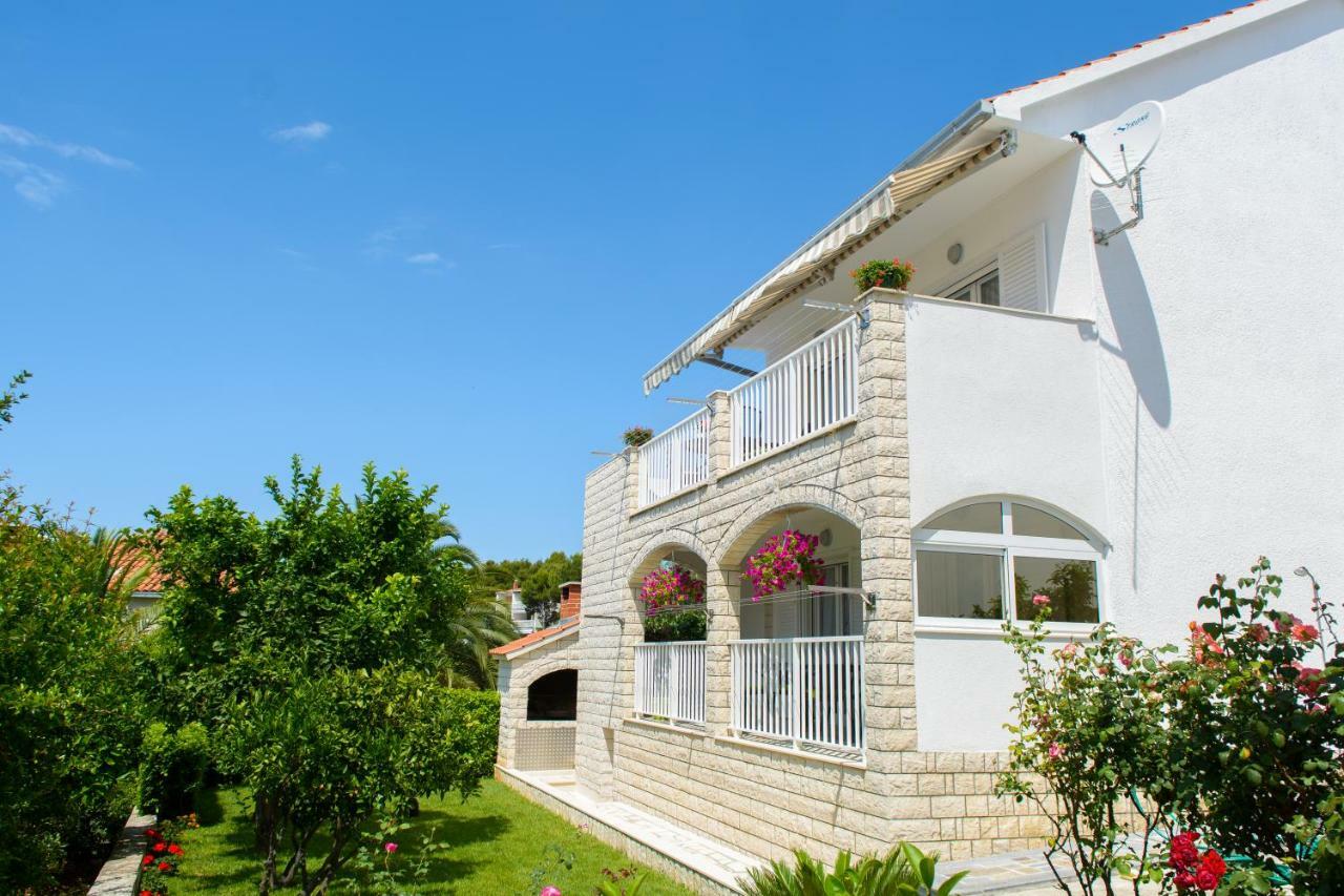 Apartments Klasan Trogir Exterior foto