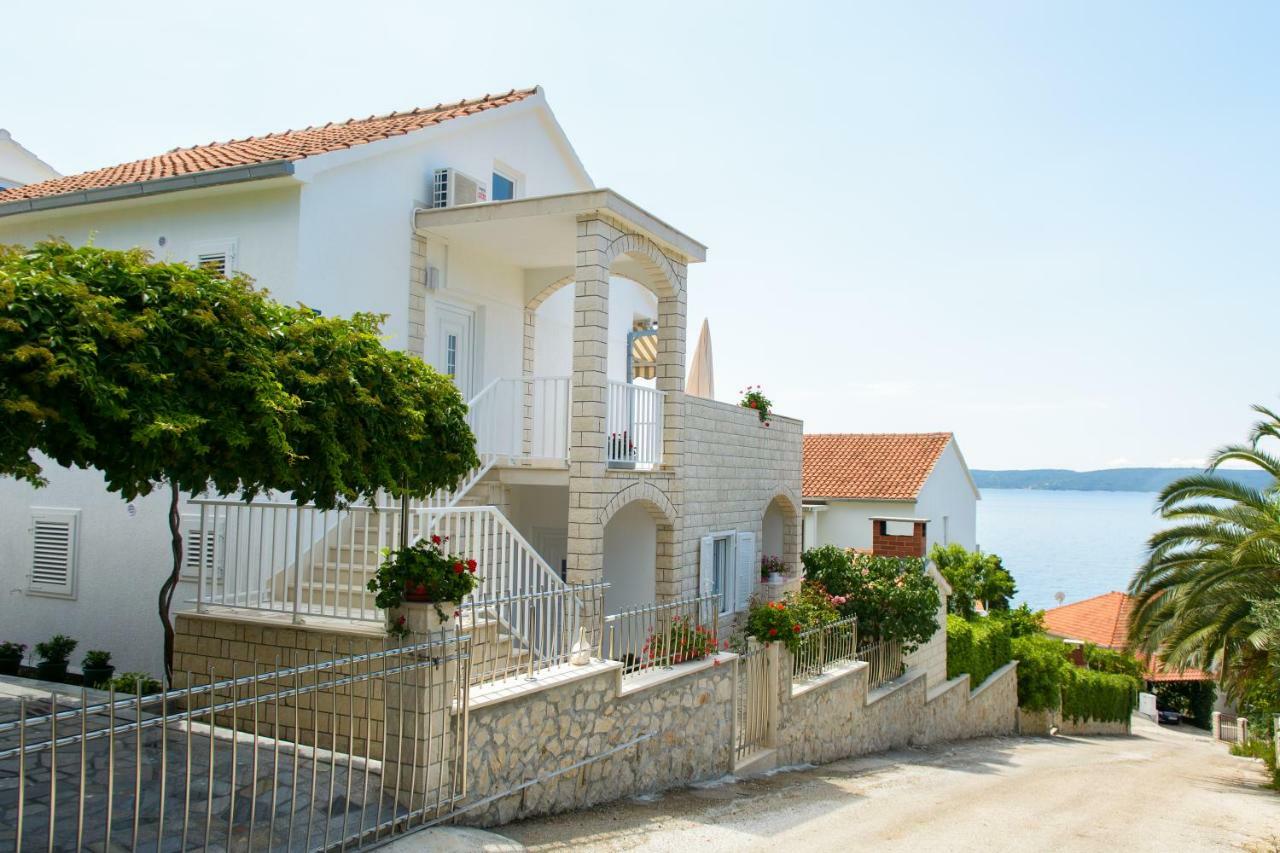 Apartments Klasan Trogir Exterior foto